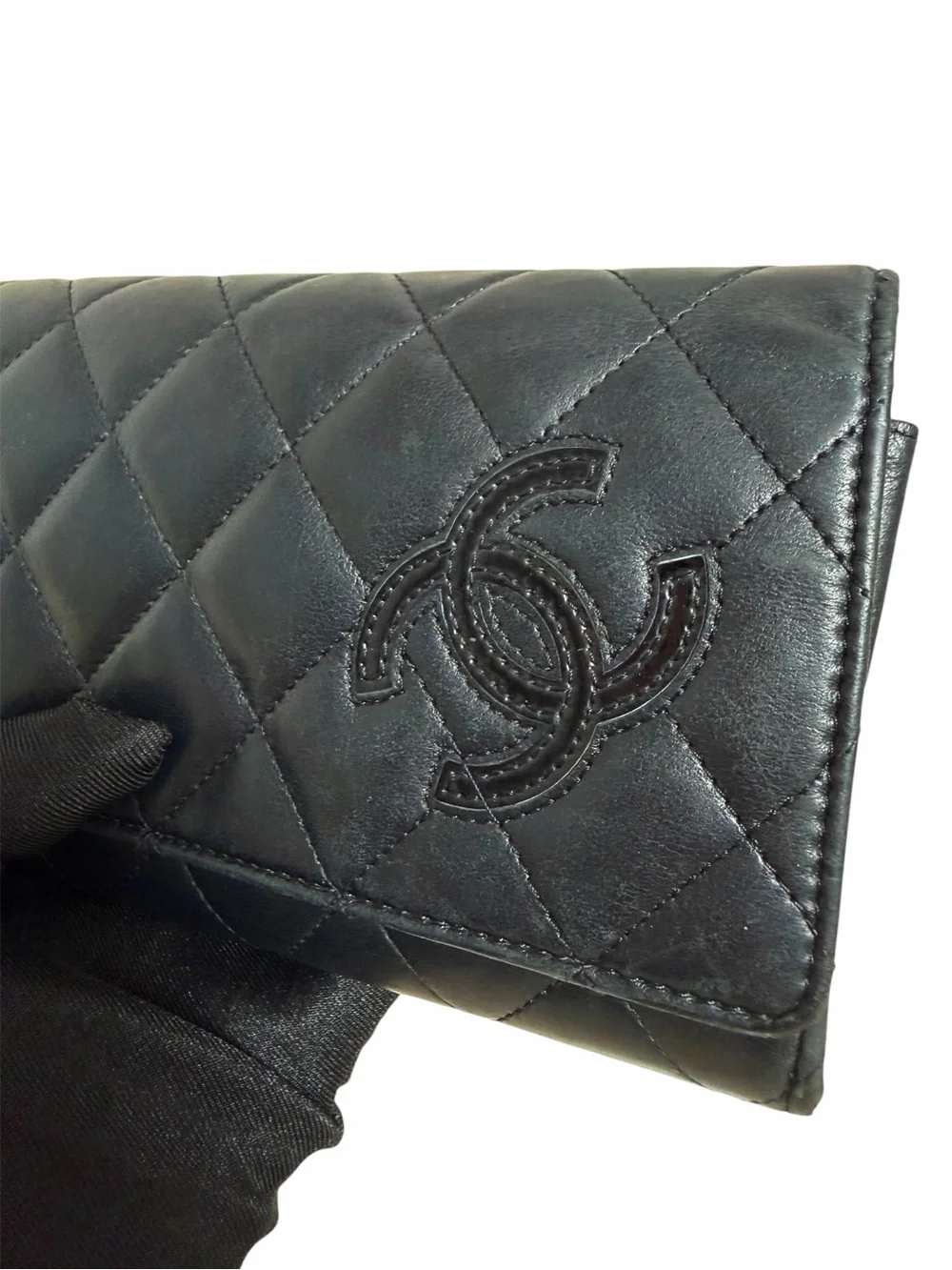 Chanel Quilted Calfskin Wallet w/ Authenticity Card + Box